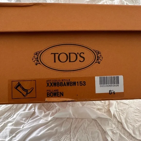 Gorgeous leather Tods lace up boots 61/2 - Picture 10 of 12